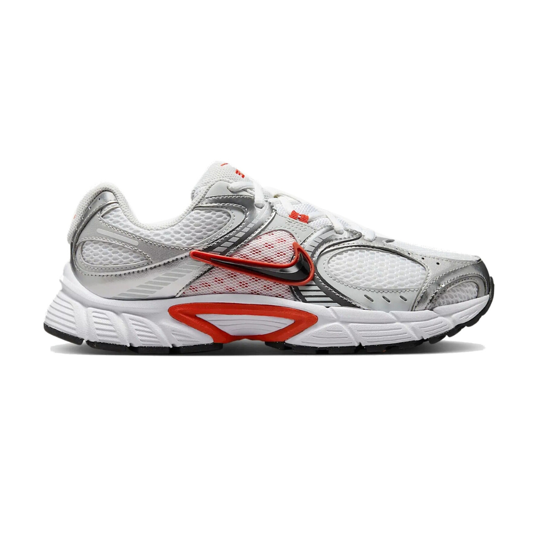 Nike V5 RNR White / Black / Picante Red - Missing Box Lid