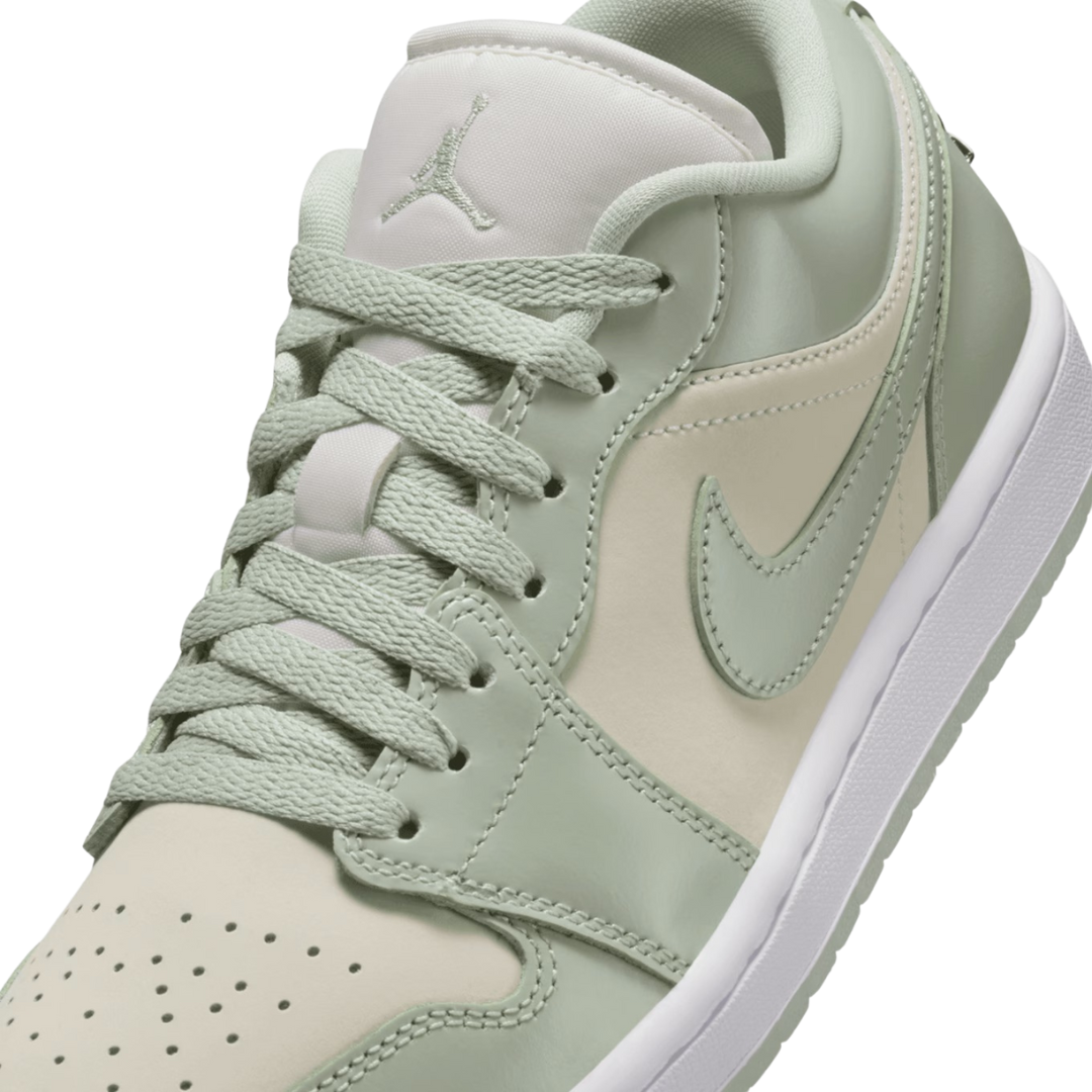 Nike Air Jordan 1 Low SE Seafoam Green - Missing Box Lid