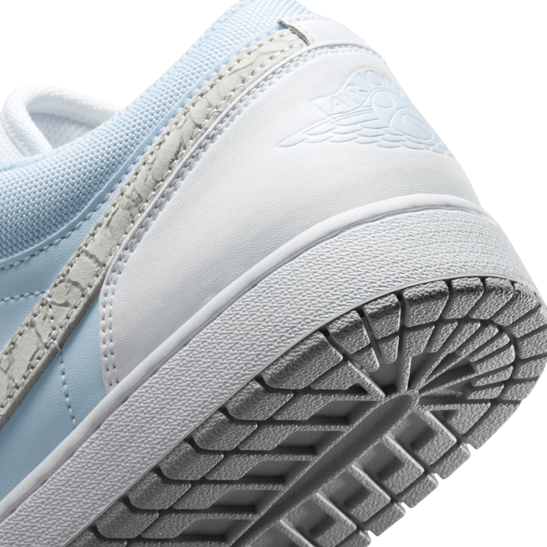 Nike Air Jordan 1 Low SE Blue Tint Elephant Print - Missing Box Lid