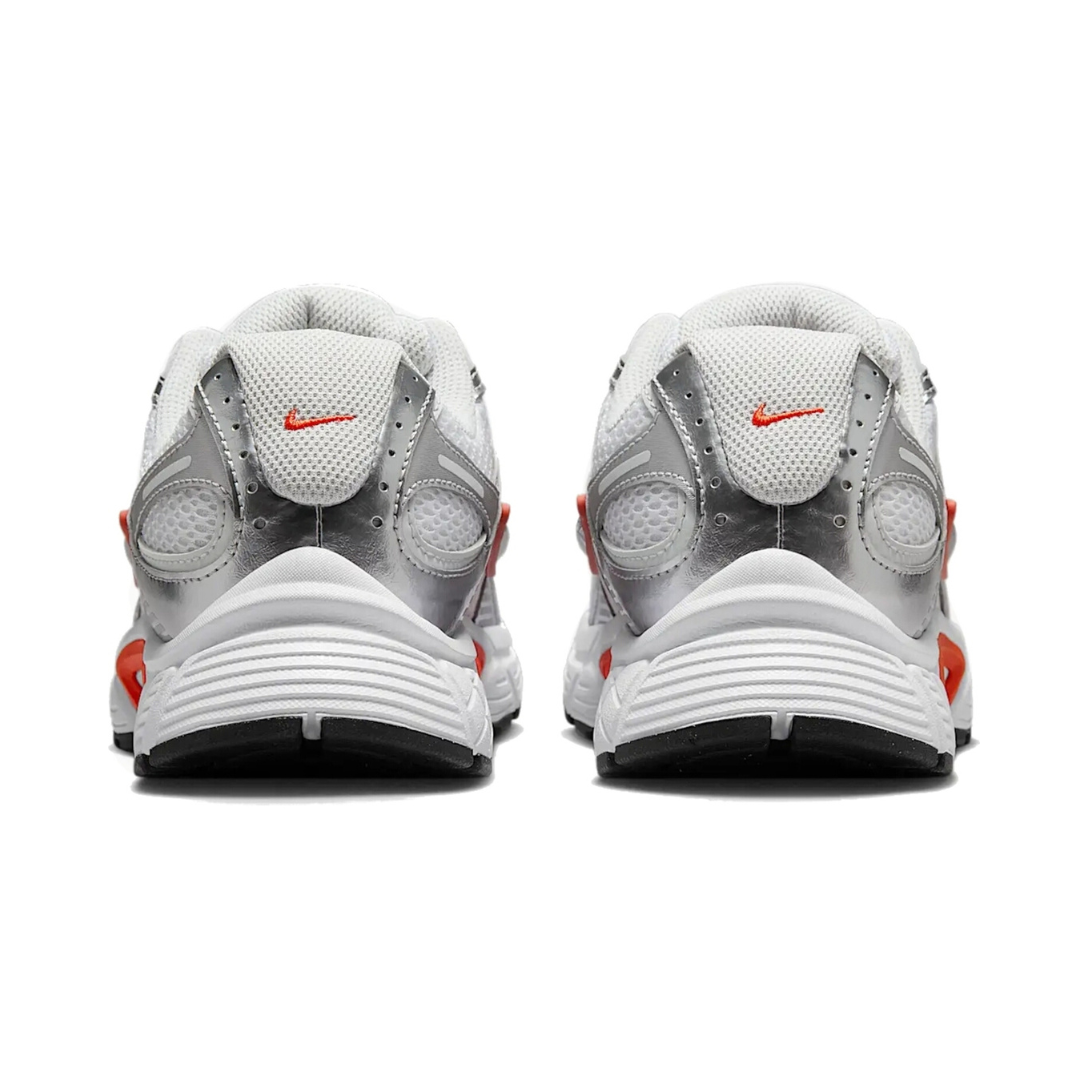 Nike V5 RNR White / Black / Picante Red - Missing Box Lid